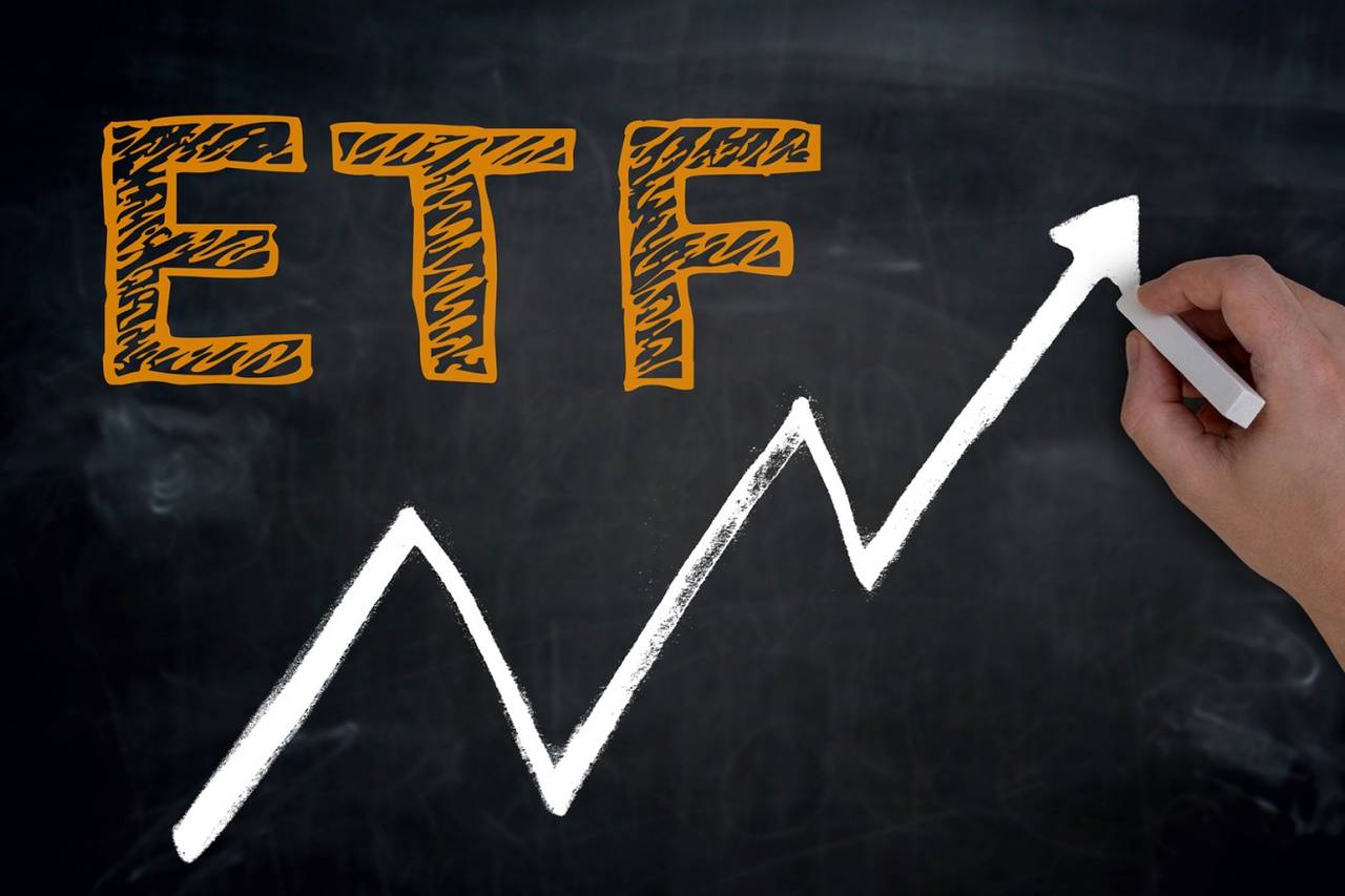 ETF и ПИФы: выбор оптимального инвестиционного фонда для пассивного инвестирования - 2